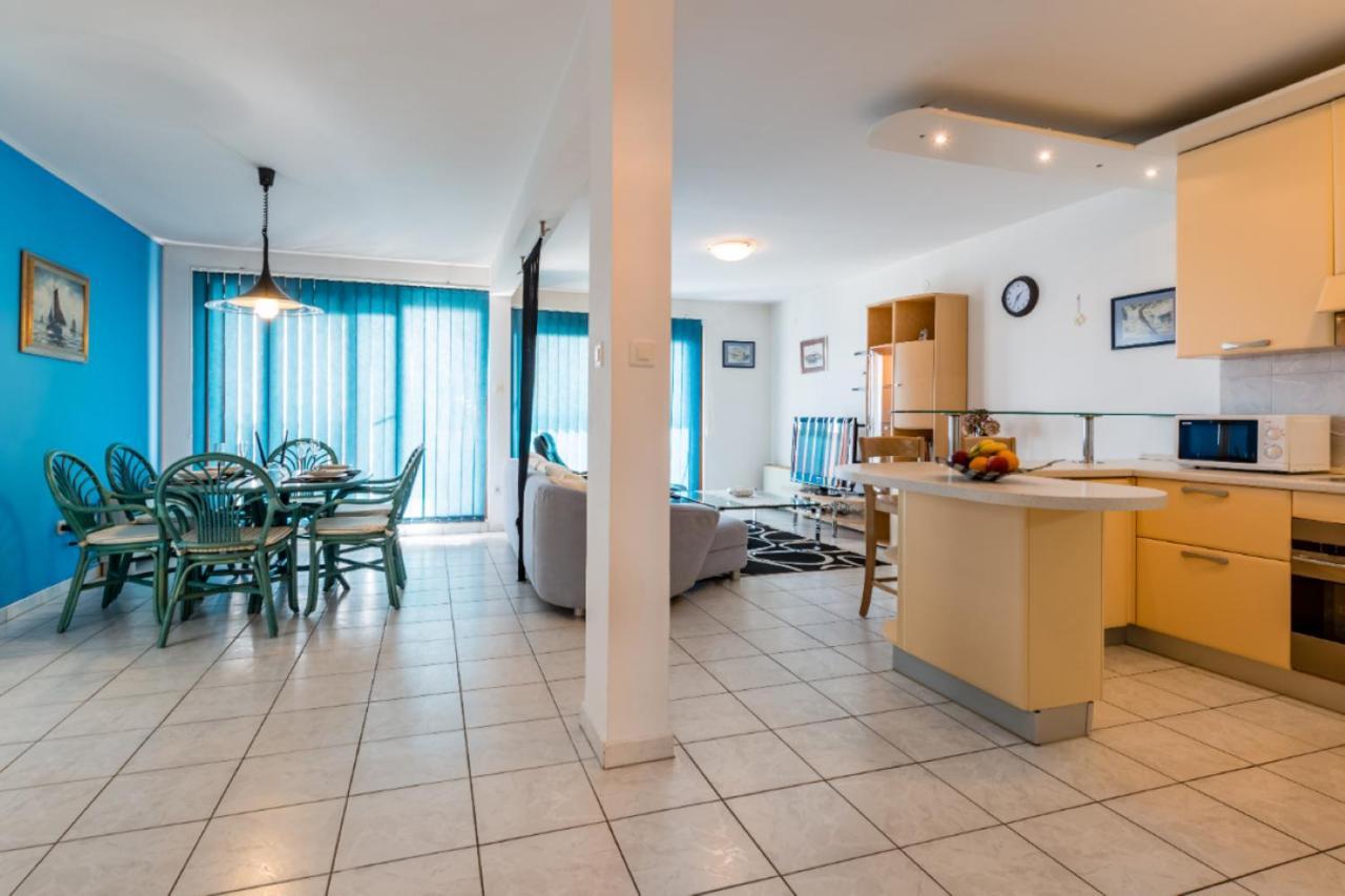 Sea View Apartment Reno W/Garage Сплит Экстерьер фото